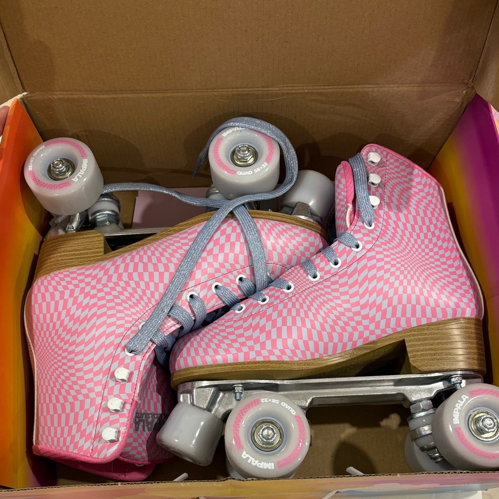 Pink Checkered Roller Skates 🛼
